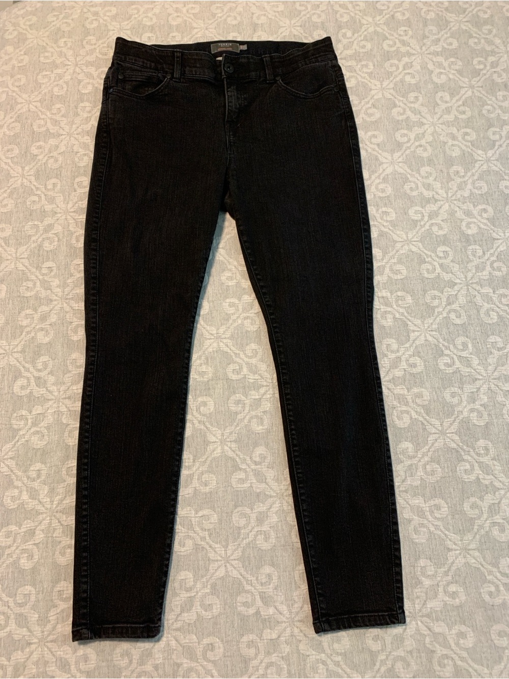 torrid Black Bombshell Skinny Jeans (Size 14R)